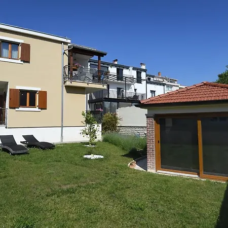 Apartment Camellia Zadar