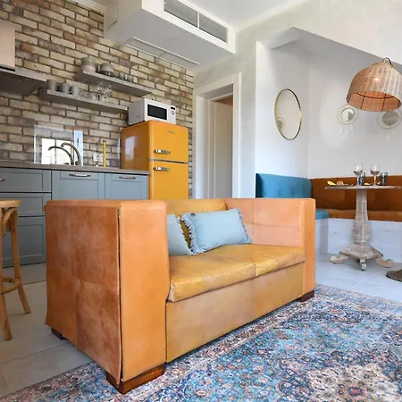 Camellia Apartment